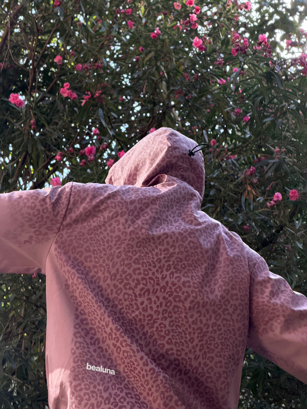 Veste de pluie guépard réactive à l'eau - Rose